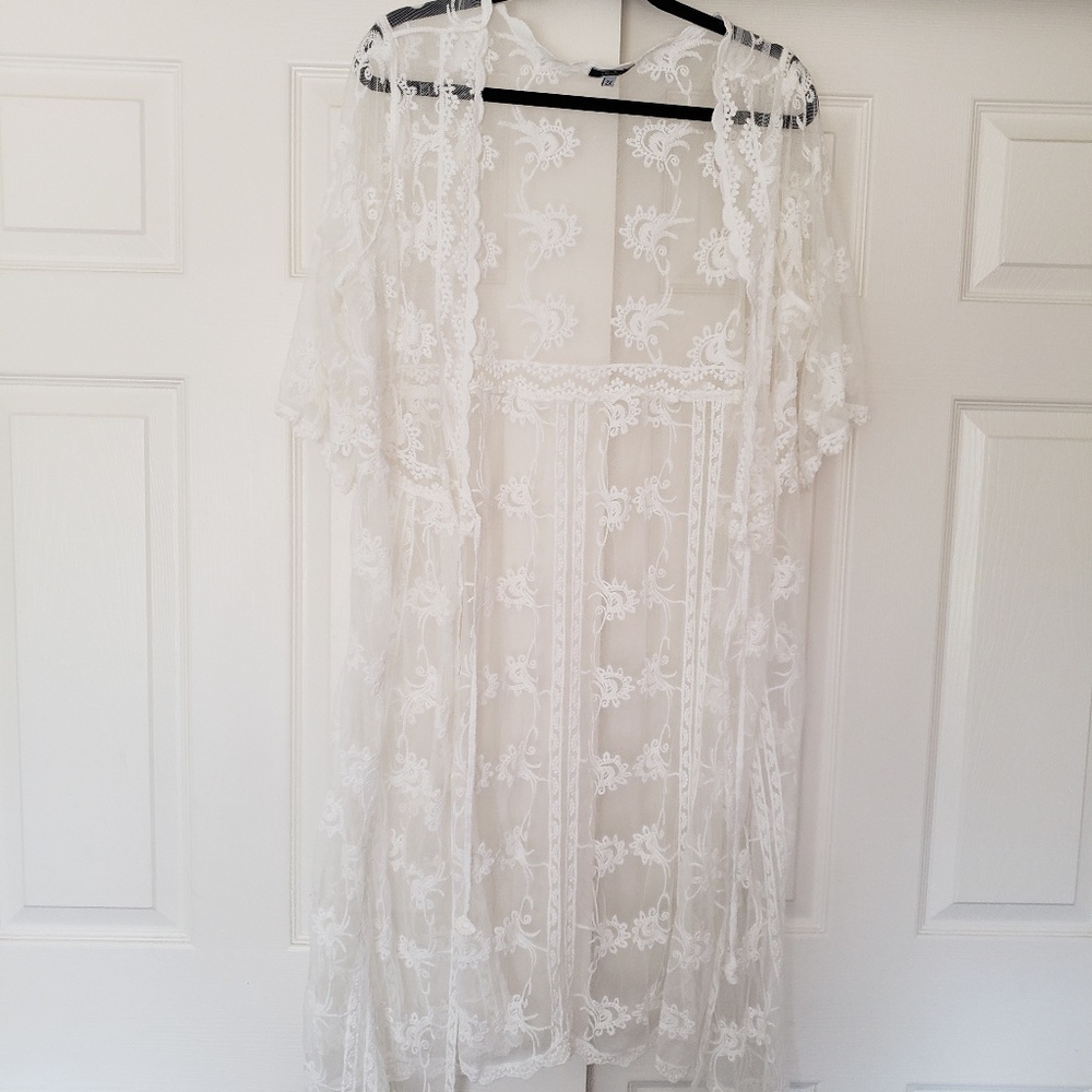 Plus SIzed White Lace Kimono